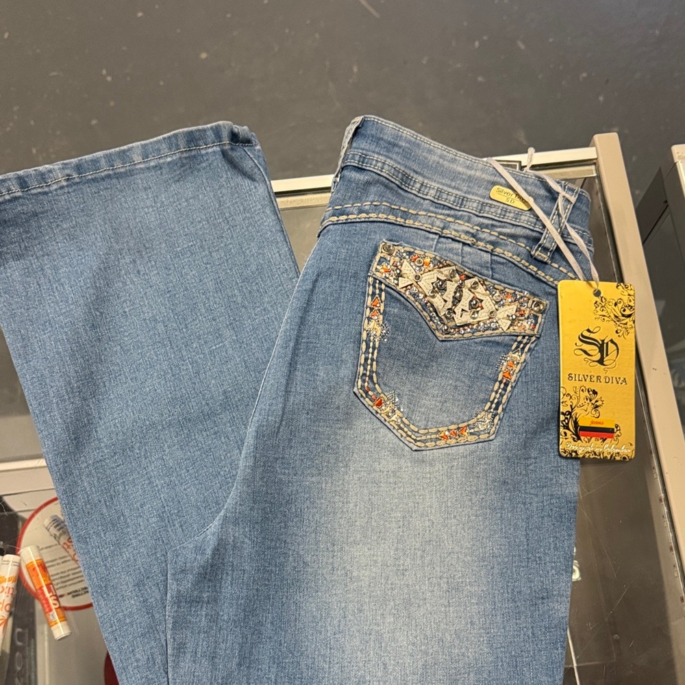 Silver Diva- Levanta Cola Jeans Women's Jeans